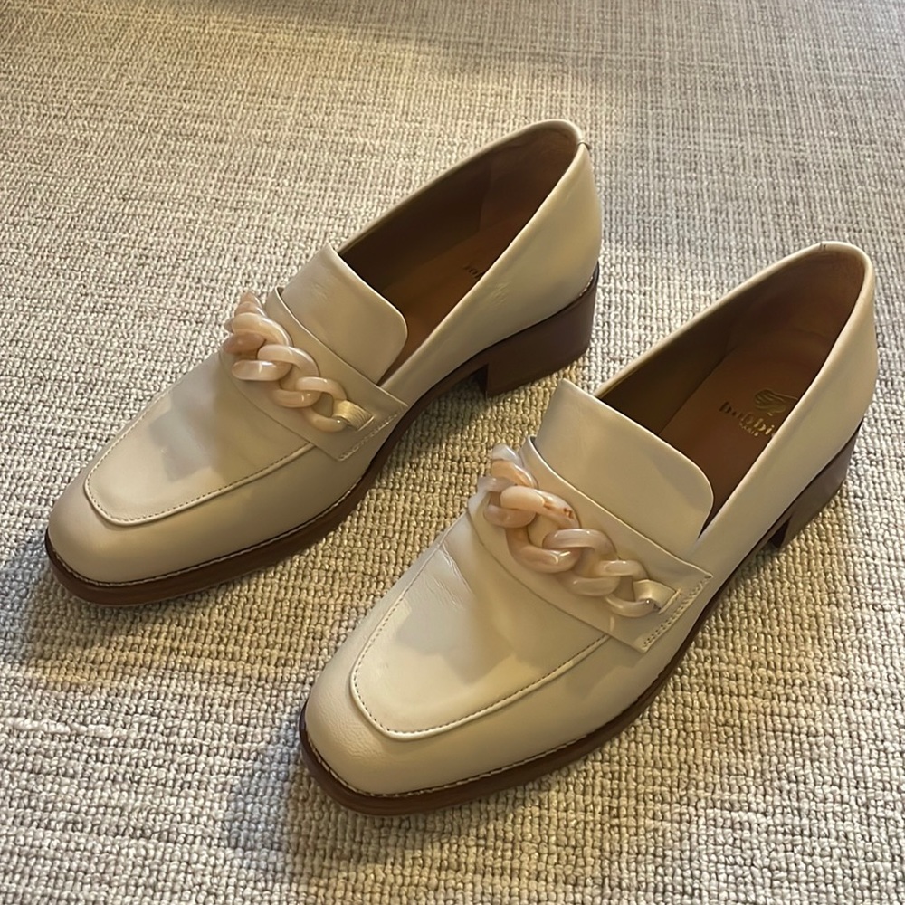 Bobbies beige Esther Loafer, size 41(FR), US 10.5